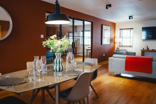 Bakewell House | No 1 - Bakewell