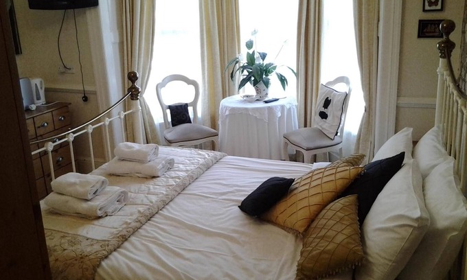 Llandudno House | No9 guest house