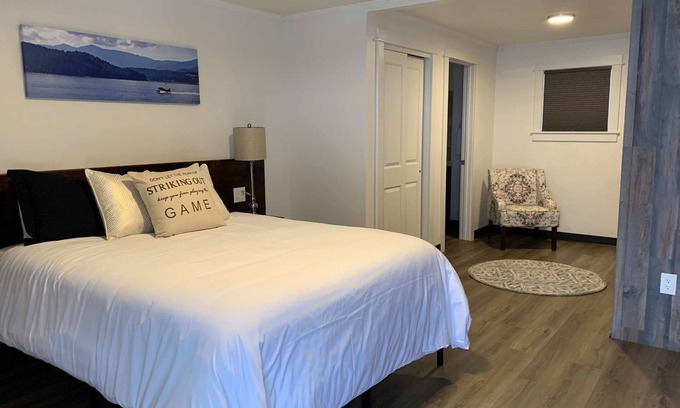 Coeur d'Alene Hotel | North Idaho Inn - Five