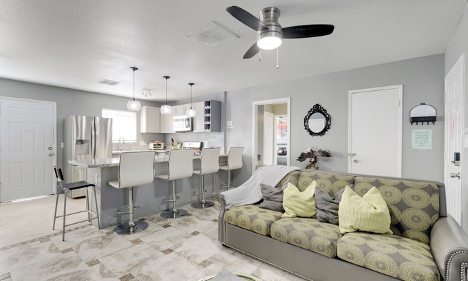 North Las Vegas Cottage | North Las Vegas Hideaway w/Grill < 10 Mi to Strip