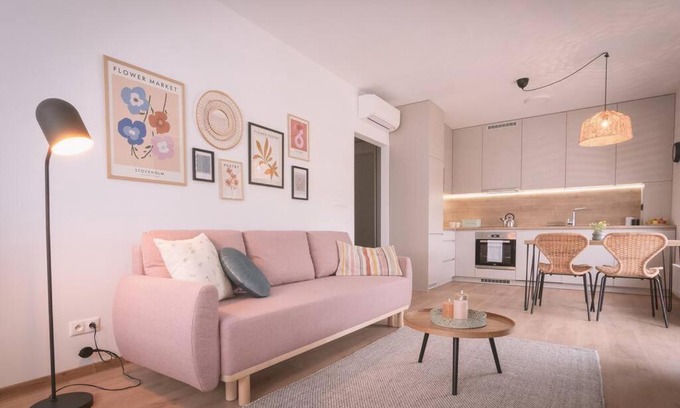 Ruzinov Apartment | Nový štýlový byt, blízko letiska