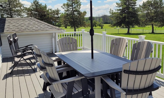 Oaks Corners Cottage | nSpacious- Central to Geneva/Canandaigua-Fall Festival