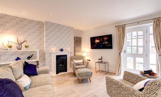 Dartmouth Cottage | Number 19