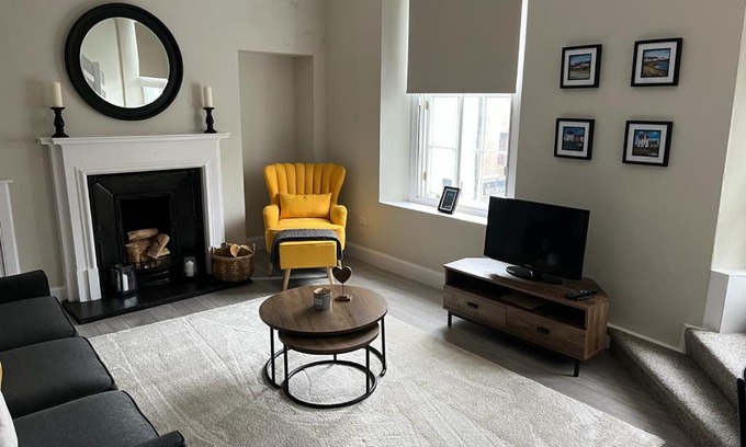Leven Apartment | Number Twenty Six