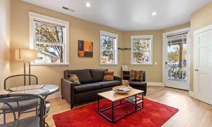 Old Bend Condo | NW Broadway Downtown | Old Bend neighborhood, walk everywhere!
