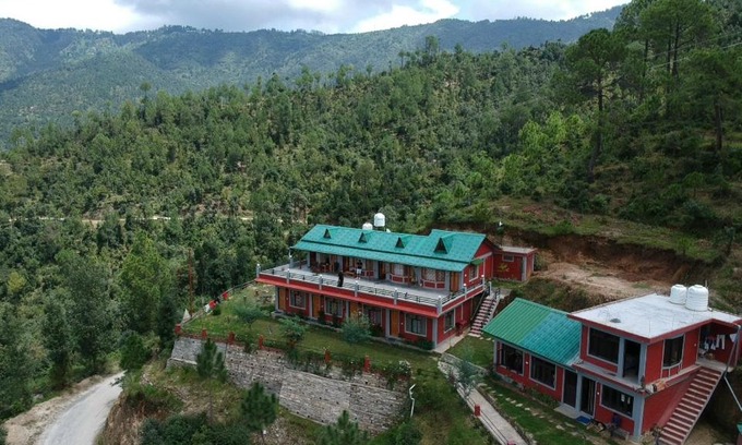 Kaul Hotel | Oak Essence