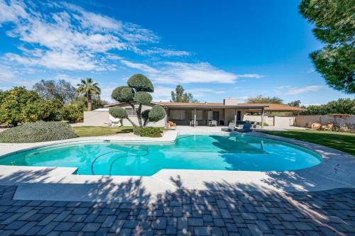 Paradise Valley Village House | Oasis at Cholla