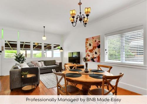 Orange House | Oasis on Warrendine, Sleek & Stylish, Free Wi-Fi