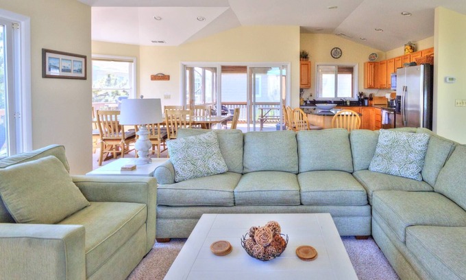 South Bethany House | Ocean Block, Spacious and Beautifully Appointed, 3 Decks Sleeping Up to 12 w/Free Golf and More!