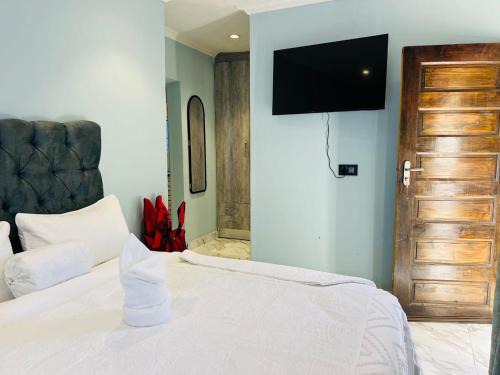 Livingstone Apartment | Ocean Breeze Inn Deluxe Apartment