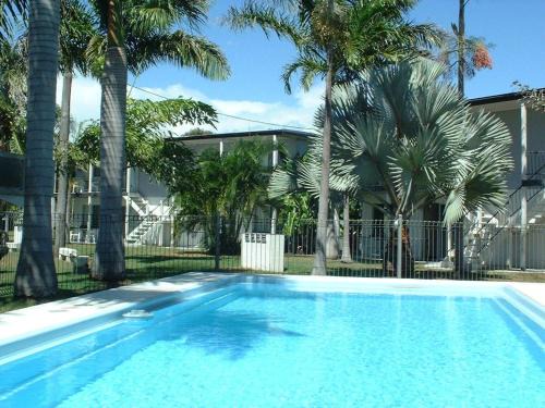 Queens Beach Apartment | Ocean Breeze Units