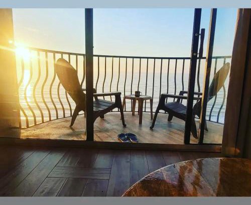Myrtle Beach Apartment | Ocean Front 53 Steps