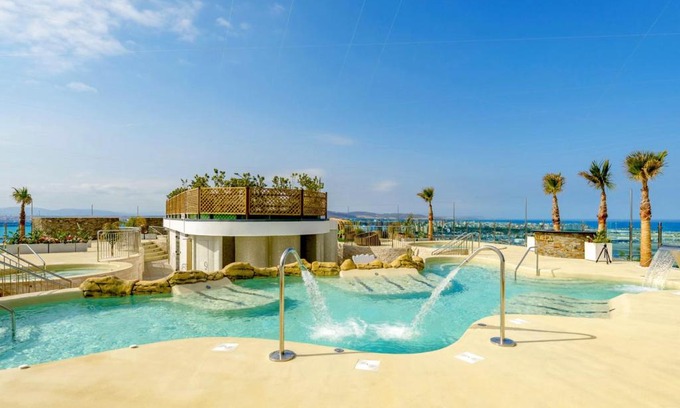 Gibraltar Apartment | OCEAN SPA Suite 11-Hosted by Sweetstay