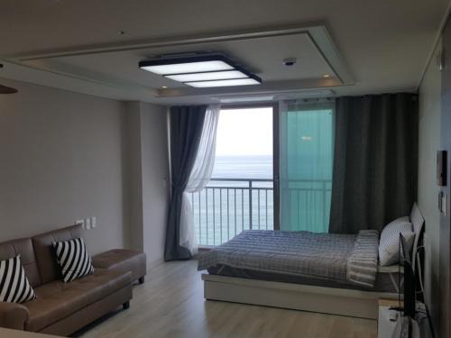 Buk-gu Apartment | Ocean Trium 트리움