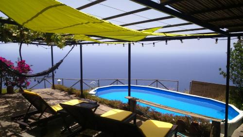 Arco da Calheta House | Ocean View Cottage