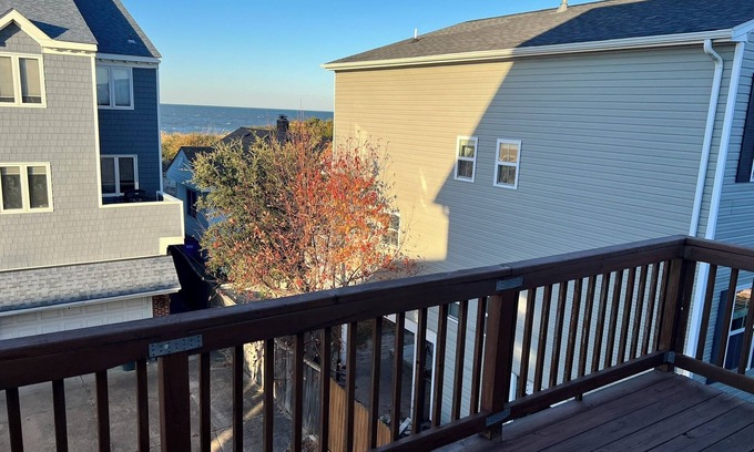 Willoughby Spit House | Ocean View Luxe Beach House. Sleeps 8! Seabreeze