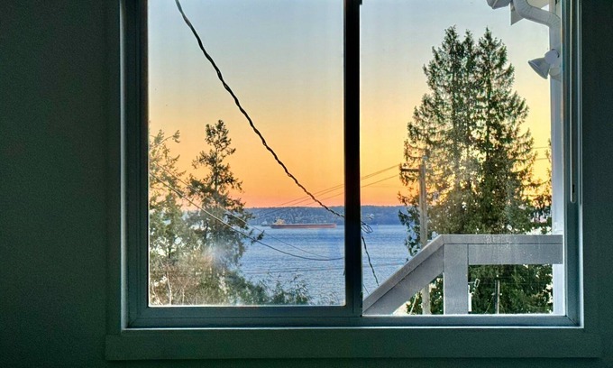West Vancouver Apartment | Ocean view studio suite