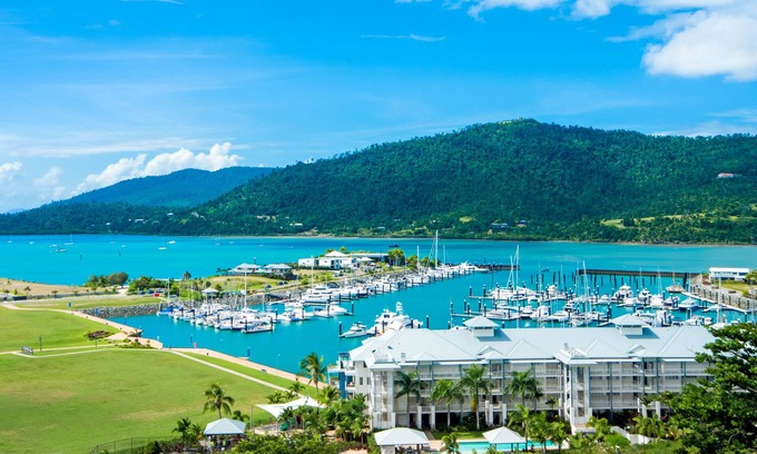 Airlie Beach Apartment | Ocean Views 49A