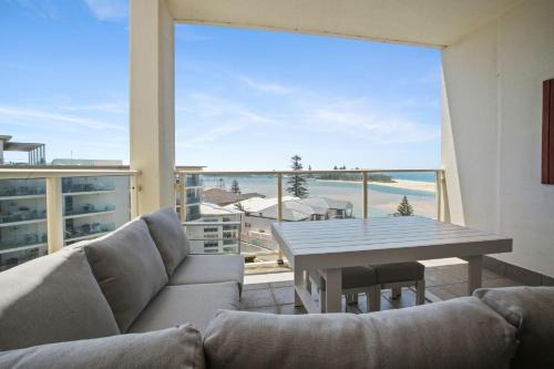 The Entrance Apartment | Ocean Views Unit 22 - The Entrance