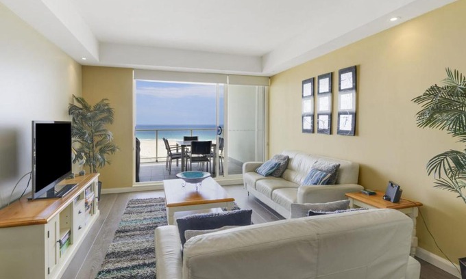 The Entrance Apartment | Ocean Views Unit 24