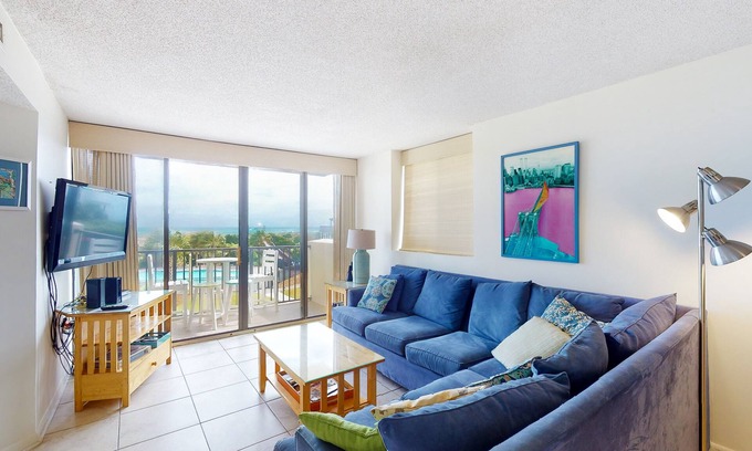 Atlantic Beach Condo | Oceanfront, 2nd-Floor Condo with Balcony, Ocean View & Shared Hot Tub/Pools