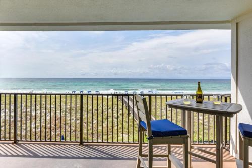 Navarre Beach Apartment | Oceanfront Condo with Heated Pool in Emerald Surf!