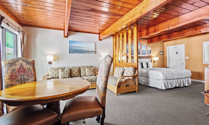Fort Pierce Hotel | Oceanfront Inn II