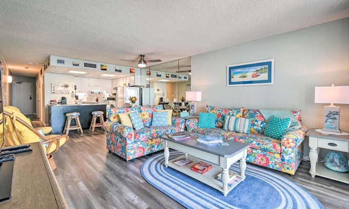 Garden City Apartment | Oceanfront Oasis with Deck and Resort Beach Access!