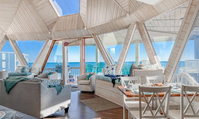 Sneads Ferry House | Oceanfront Seaside Stargazer+Hot Tub+Pets OK+Infinity Table+Beach Gear+4 Kings