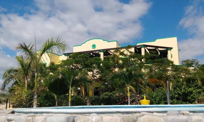 Los Barriles Villa | Oceanfront villa with infinity view pool, 1/2 mile north of LosBarriles sleeps 8