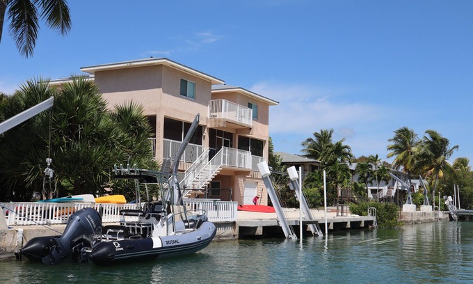 Sugarloaf Shores House | Oceanside, pet friendly, 5/3 smart home with paddle equip.-SUPs, kayaks & canoe