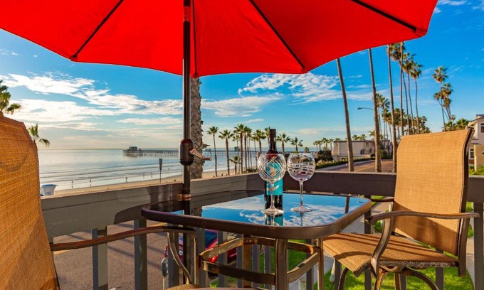 Townsite Hotel | Oceanside Sunsets