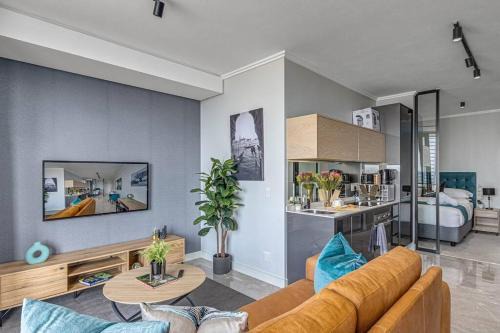 Greater Johannesburg Metropolitan Area Apartment | Oku Luxury apartment, Ellipse, Waterfall