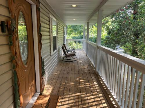 Sevierville House | Ole Bud Cabin by American Patriot Getaways