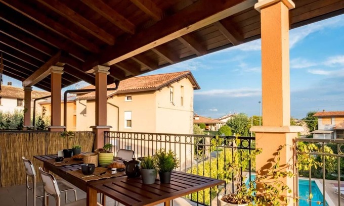 Vaccarolo Apartment | Oleander Residence with Balcony