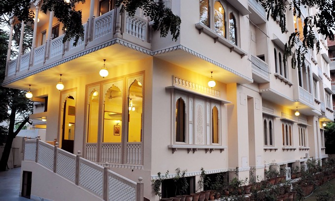 Bani Park Apartment | Om Niwas Suite Hotel