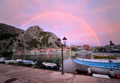 Omis Apartment | Omis apartment - near beach and town center, ground floor with small garden