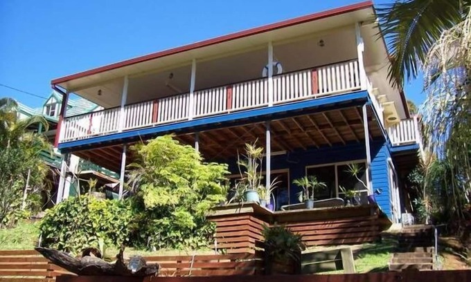 Brisbane Waterfront House | On Golden Sands - Macleay Island