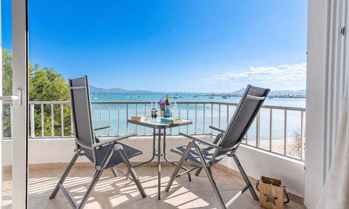 Puerto de Pollensa Apartment | On The Beach Voramar by Sealand Villas