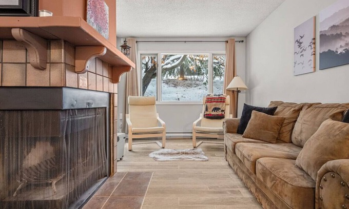 East Kootenay Apartment | On the Horizon | Slope-Side | Pets | Ground-Level