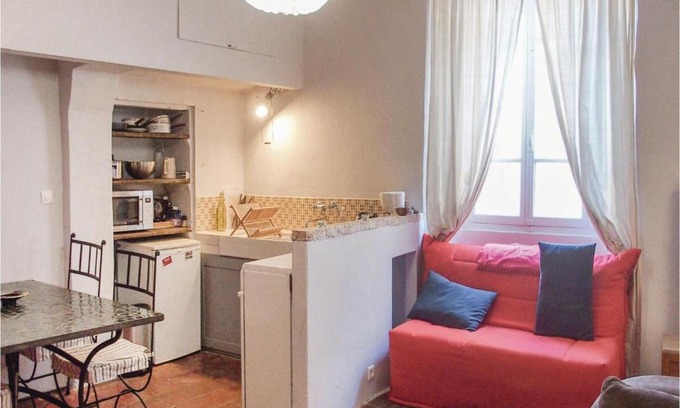 Barjac Apartment | One-Bedroom Apartment in Barjac