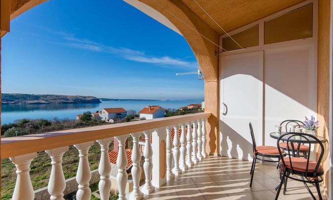 Rtina Apartment | One bedroom apartment with balcony and sea view Rtina - Miočići, Zadar (A-13072-a)
