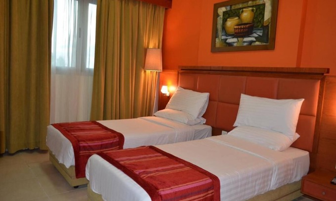 Al Mankhool House | One Bedroom Suite Near Manhattan Avenue By Luxury Bookings