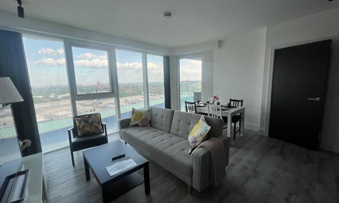 East Acton Apartment | One west point , Icon tower