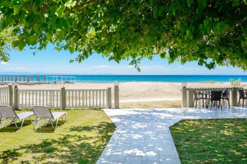 Potos Apartment | Opalium Beach Front Suites