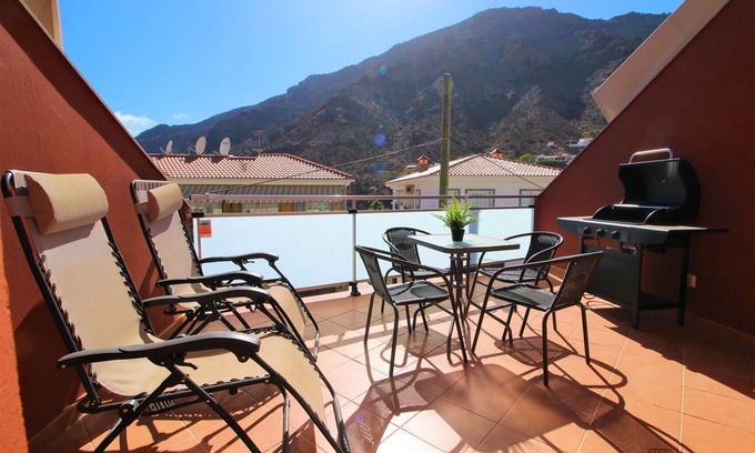 Mogan Condo | OPEN SKY VALLEY & CAR (PET ALLOWED)