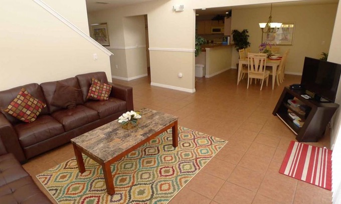 Lake Wilson Preserve House | Open, spacious Lake Wilson Preserve 4/3 pool home with every comfort and convenience. Ten minutes to