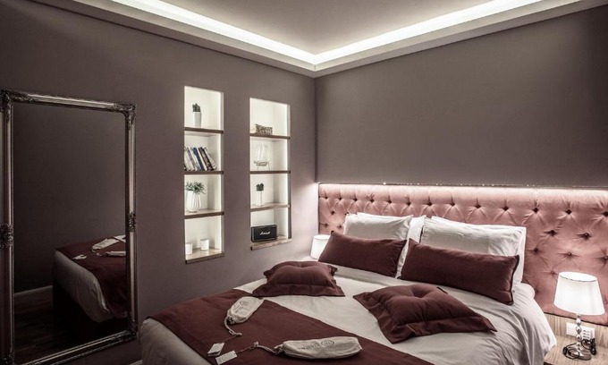 Old Town Apartment | Opus 5 Luxury Apartment in Liston Corfu