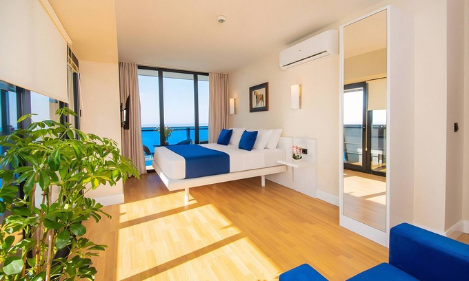 New Boulevard Apartment | ORBI CITY Hotel Sea View