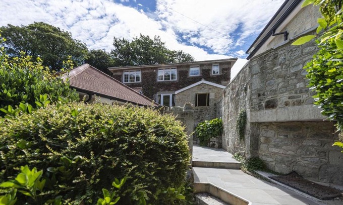 Ventnor House | Orchard Leigh Villa